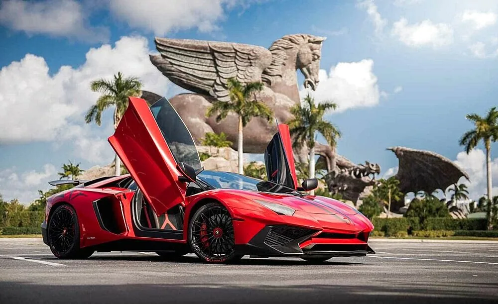LAMBORGHINI AVENTADOR SV ROADSTER 2019 — photograph 1 of 5