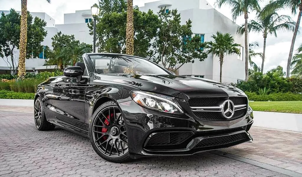 Mercedes C63 2019 — photograph 1 of 10