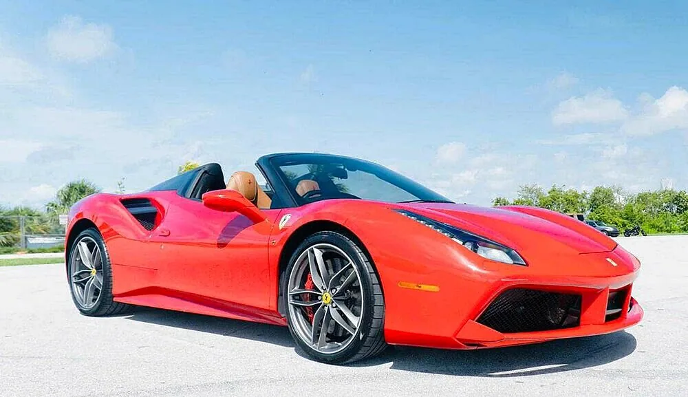 Ferrari 488 Spider Red — photograph 1 of 6