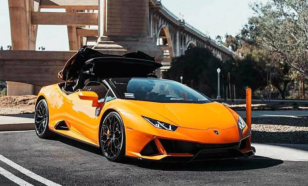 Lamborghini Huracan LP610 Spyder Orange — photograph 1 of 5