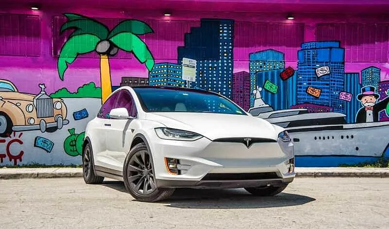 Tesla model X — photograph 1 of 11