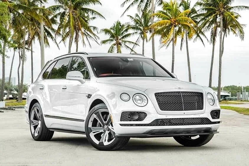 BENTLEY BENTAYGA 2019 — photograph 1 of 6