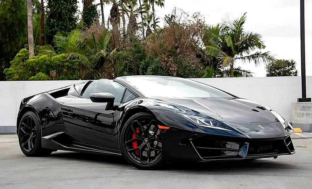 Lamborghini Huracan Spyder — photograph 1 of 5