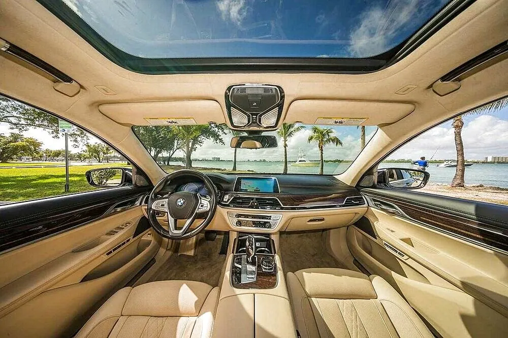 Bmw 750I LX luxury — photograph 4 of 5