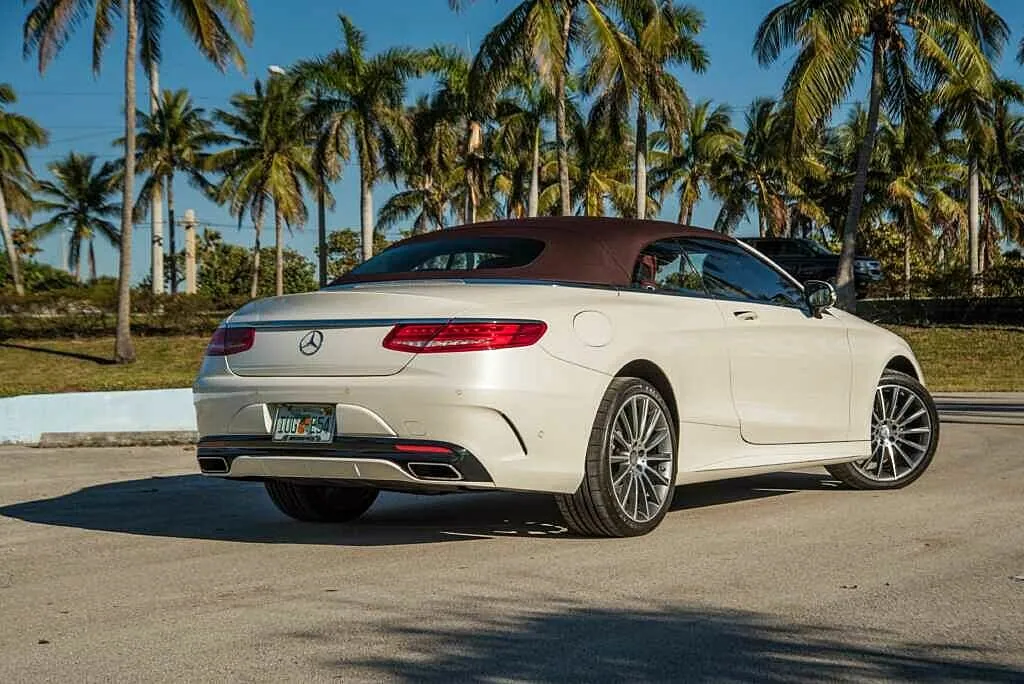 Mercedes S Convertible — photograph 3 of 11