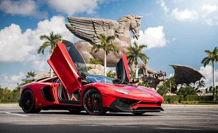 Аренда Lamborghini Aventador SV Roadster 2019 в Лос-Анджелесе