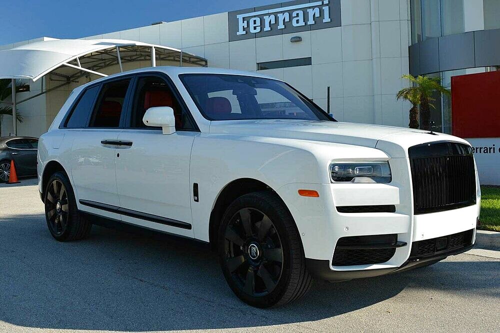 Аренда Rolls Royce Cullinan 2020 в Лос-Анджелесе