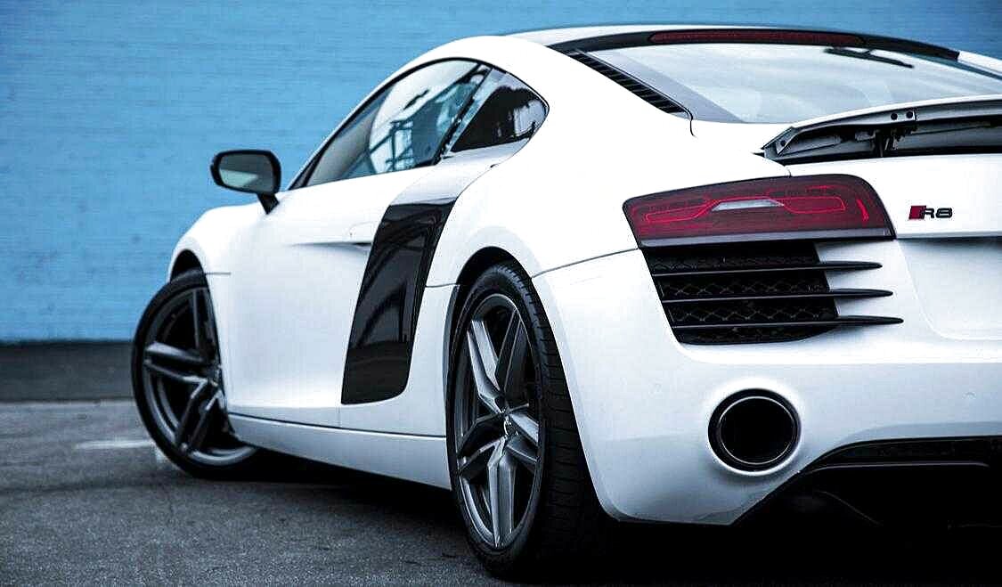 Audi R8 V10 2018 Coupe rent in Los Angeles