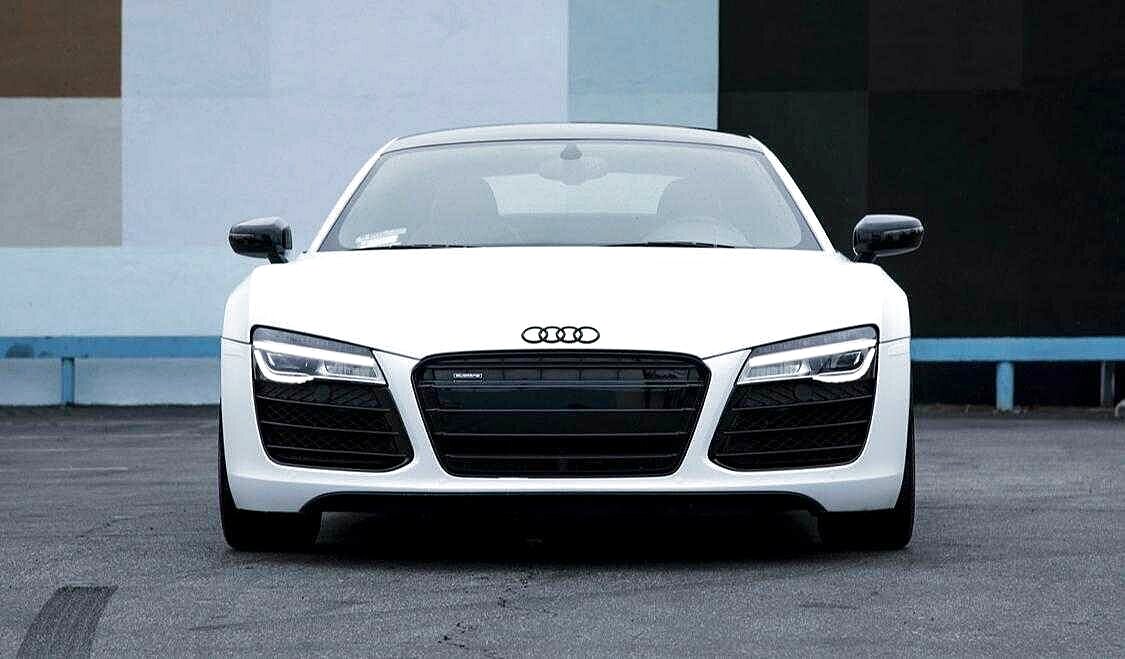 Audi R8 V10 2018 Coupe rent in Los Angeles