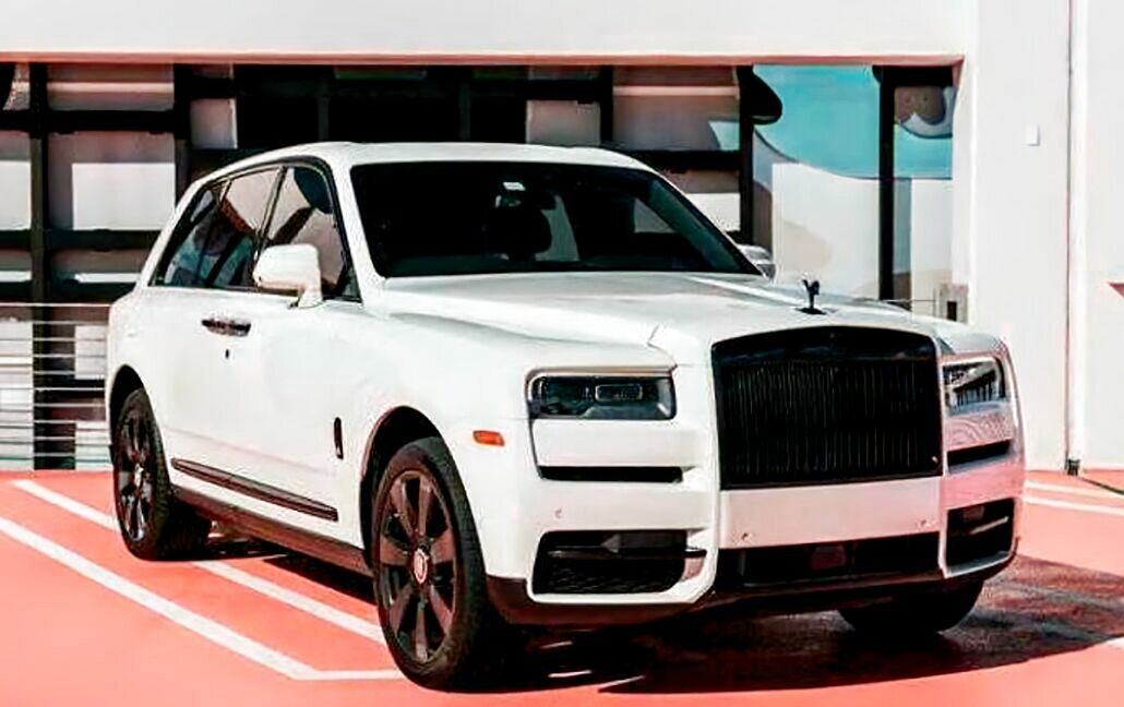 Rent Rolls-Royce Cullinan 2020 im Los Angeles