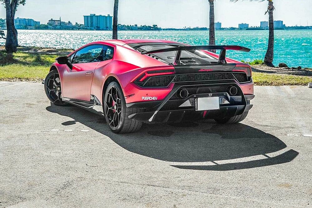 Rent Lamborghini Huracan Performante in Los Angeles