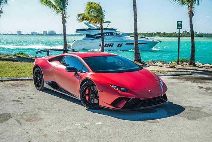 Rent Lamborghini Huracan Performante in Los Angeles