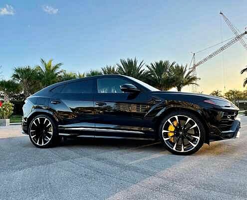 Rent Lamborghini Urus Black in Los Angeles 2