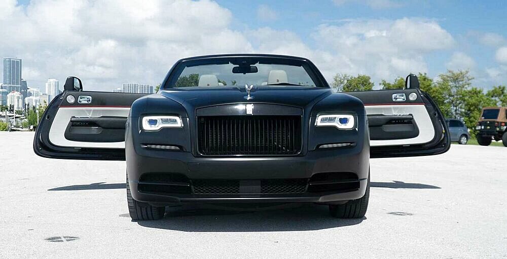 Rent Rolls Royce Dawn 2020 Black