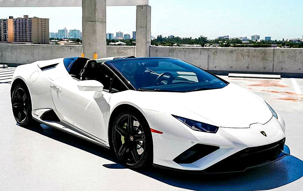 Lamborghini Huracan EVO Rental in Los Angeles