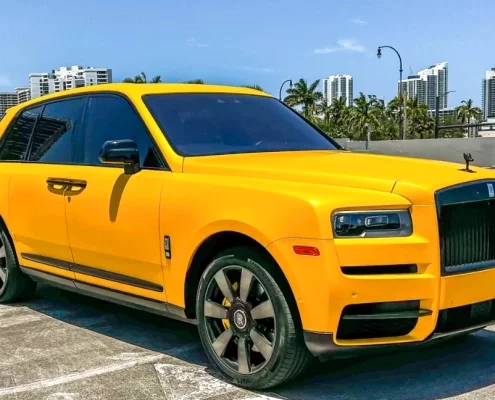 Rent a yellow Rolls-Royce Cullinan in Miami 2